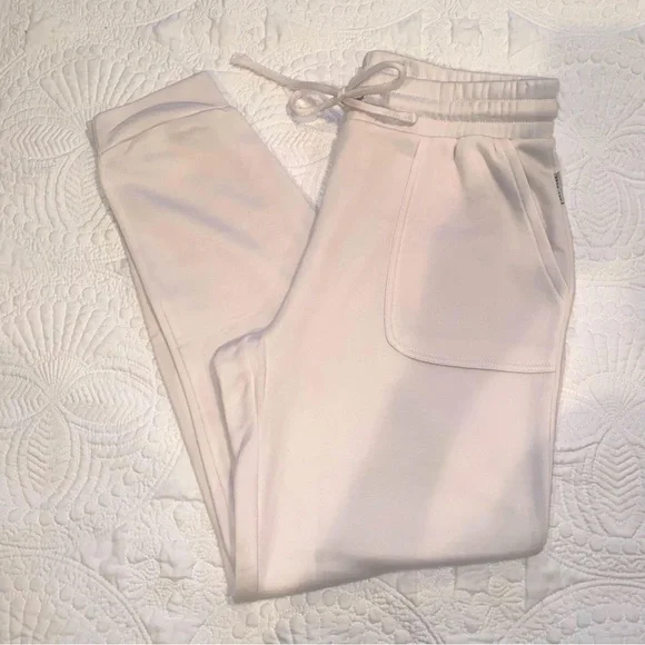 Rae Dunn womens off white jogger sweatpants with pockets and drawstring tie - Picture 9 of 9